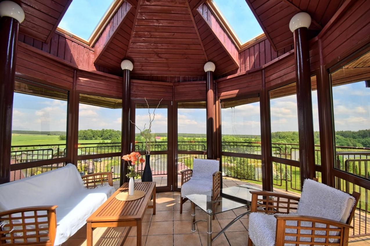 Dom Nad Stawem Przy Lesie Apartment Burkat Екстериор снимка
