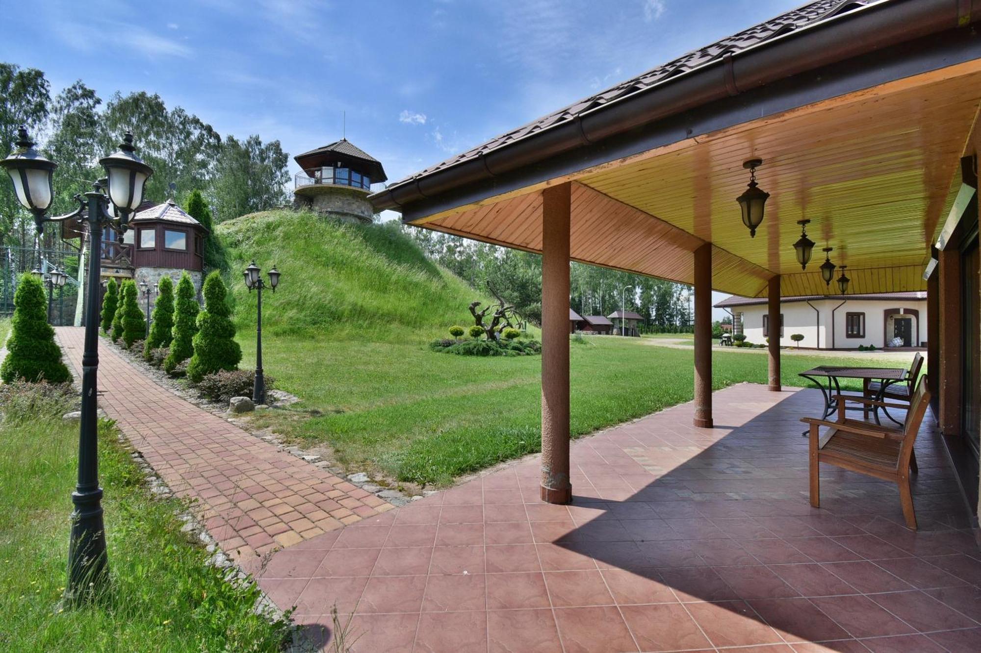Dom Nad Stawem Przy Lesie Apartment Burkat Екстериор снимка