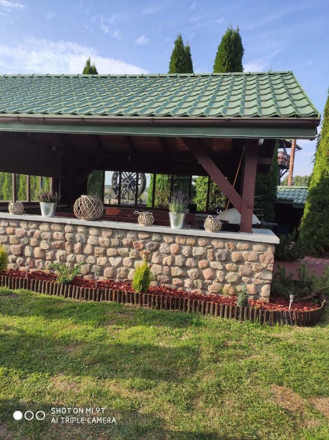 Dom Nad Stawem Przy Lesie Apartment Burkat Екстериор снимка